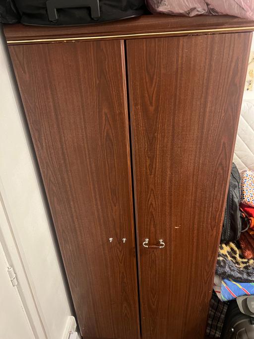 Buy & Sell North London Haringey - Photos for Wooden Wardrobe