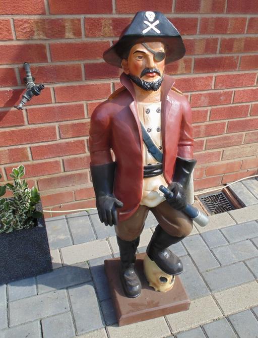 Buy & Sell West Midlands Sandwell - Photos for (#1018) Large pirate statue ornament