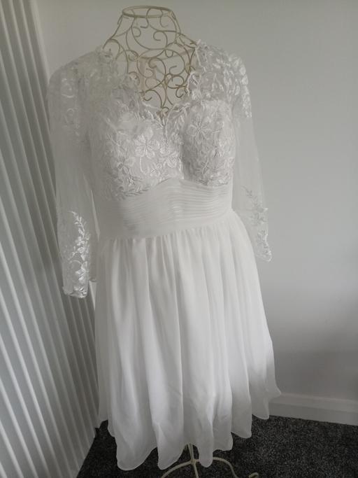 Buy & Sell Cardiff Thornhill - Cardiff - Photos for White laced sleeve knee-length dress