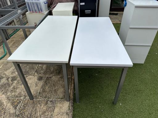 Buy & Sell East London Redbridge - Photos for Solid white office desk with metal base