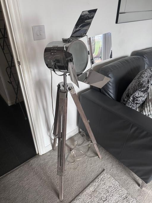 Buy & Sell West Midlands Walsall - Photos for Tripod floor lamp