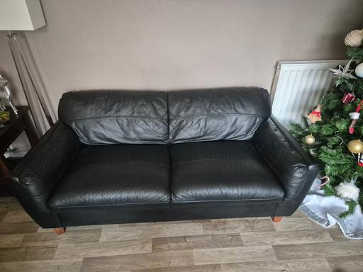 Buy & Sell South West London Tooting Broadway - South West London - Photos for 3 SEATER LEATHER SOFA