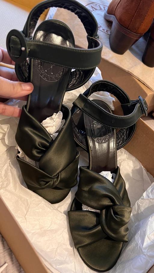 Buy & Sell East Sussex Lewes - Photos for Penelope Chilvers Infinity Satin Sandals