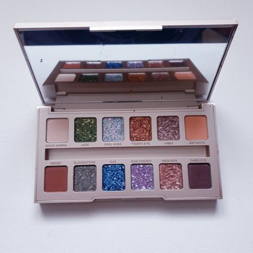 Buy & Sell Surrey Spelthorne - Photos for Urban Decay Stoned Vibes Eyeshadow Palette