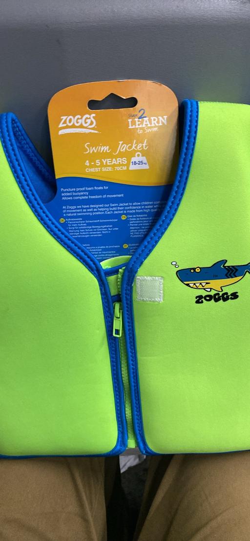 Buy & Sell Hertfordshire Hertsmere - Photos for zoggs swim jacket