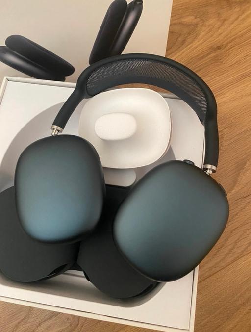 Buy & Sell South West London Tooting Broadway - South West London - Photos for Apple air max pro headphones