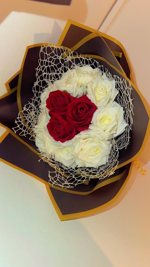 Buy & Sell West Midlands Sandwell - Photos for Valentine’s Day bouquet