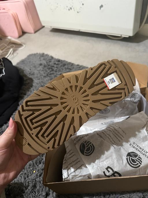 Buy & Sell West Midlands Wolverhampton - Photos for Ugg goldenglow