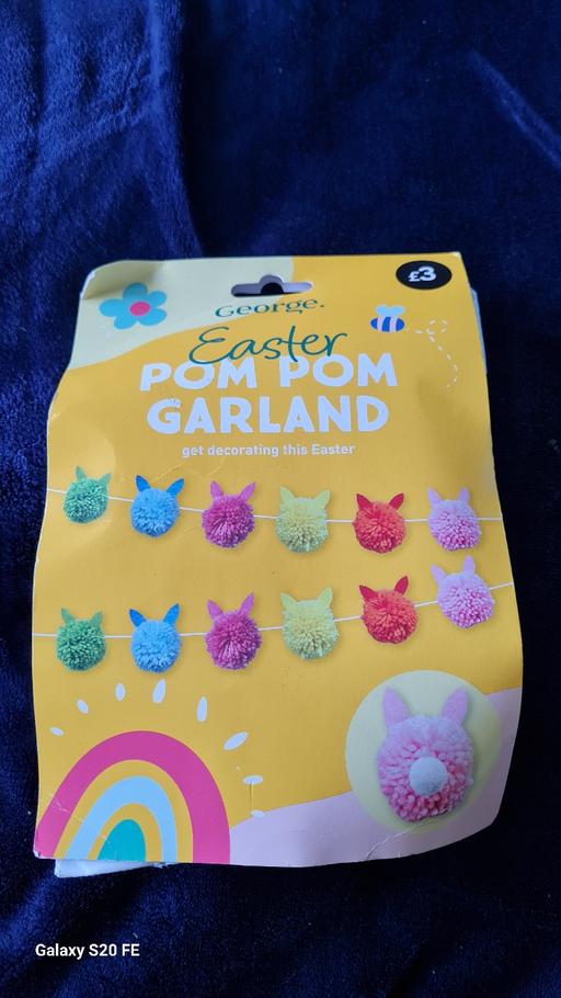 courses West Midlands Walsall - Photos for New Easter pom pom garland