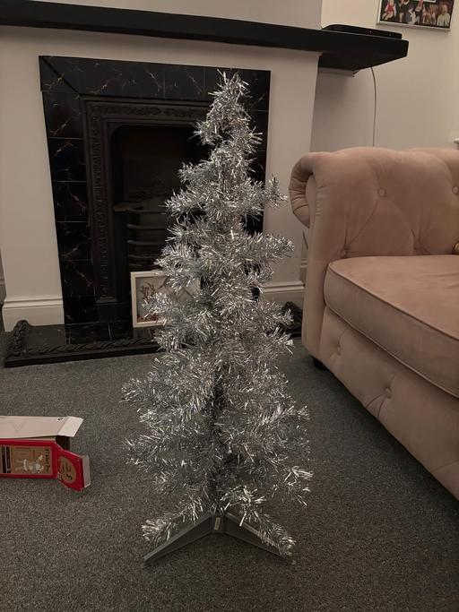 Buy & Sell South East London Falconwood - SE9 - Photos for Christmas tree and decorations