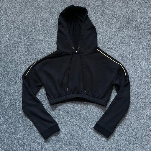 Buy & Sell Surrey Epsom and Ewell - Photos for Black cropped hoodie jumper size medium