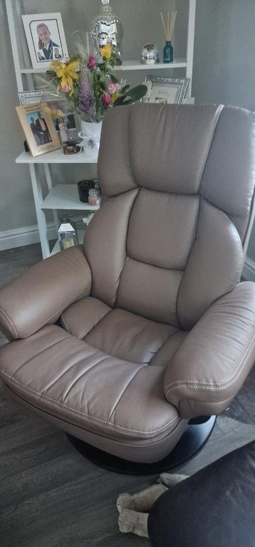 Buy & Sell South Yorkshire Sheffield - Photos for Reclining Swivel Chair