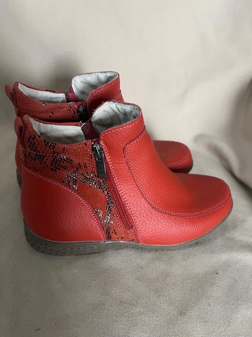 Buy & Sell Bedfordshire Central Bedfordshire - Photos for Damart Red Leather Zip Ankle Boots Size 3EEE