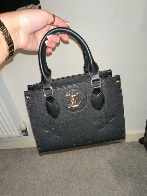 Buy & Sell Staffordshire Lichfield - Photos for WOMENS DESIGNER HANDBAG