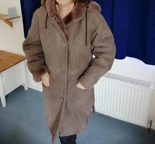 Buy & Sell Warrington Grappenhall - Warrington - Photos for Beautiful Sheepskin Coat - NOW REDUCED!!