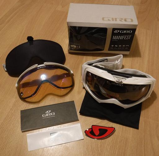 Buy & Sell Surrey Waverley - Photos for Sleek Giro Manifest Ski Goggles - Brand New!