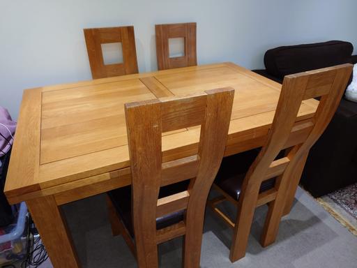 Buy & Sell North West London Harrow - Photos for Extending dining table with 4 chairs