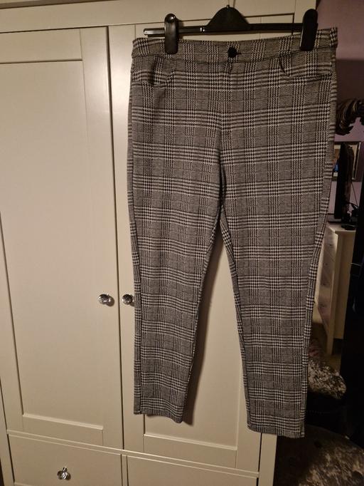 Buy & Sell South Yorkshire Rotherham - Photos for Straight leg ladies trousers 14