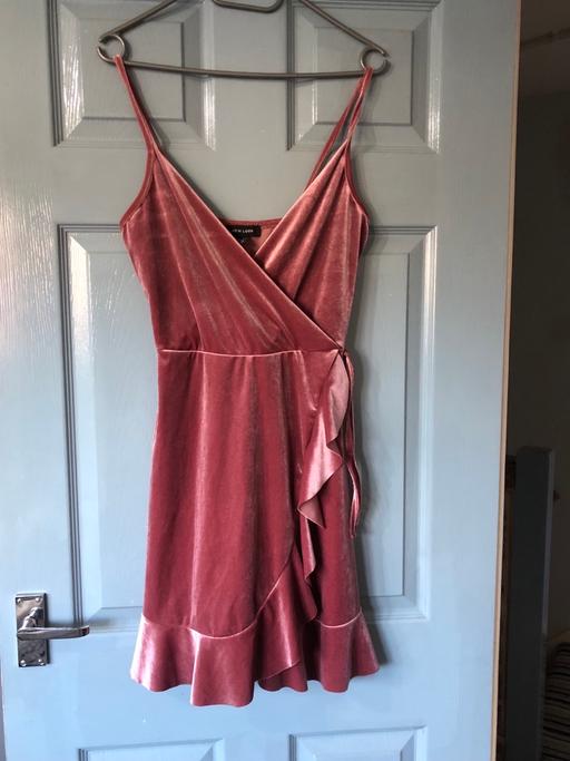 Buy & Sell Somerset Bodden - Somerset - Photos for Pink velvet dress