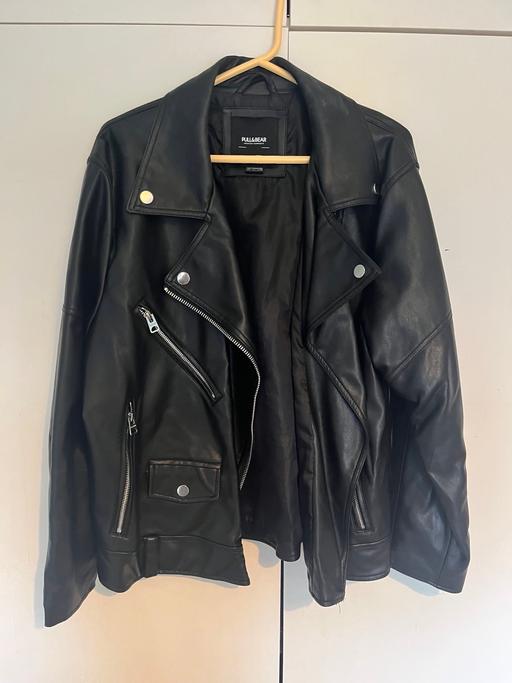 Buy & Sell Buckinghamshire High Wycombe - HP13 - Photos for Black pull and best faux leather jacket