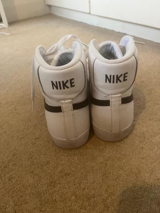 Buy & Sell Buckinghamshire High Wycombe - HP13 - Photos for Nike blazer - Junior - White/Grey/Black