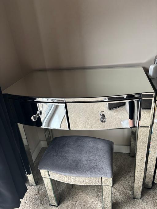 Buy & Sell South East London Plumstead - South East London - Photos for Mirrored dressing table