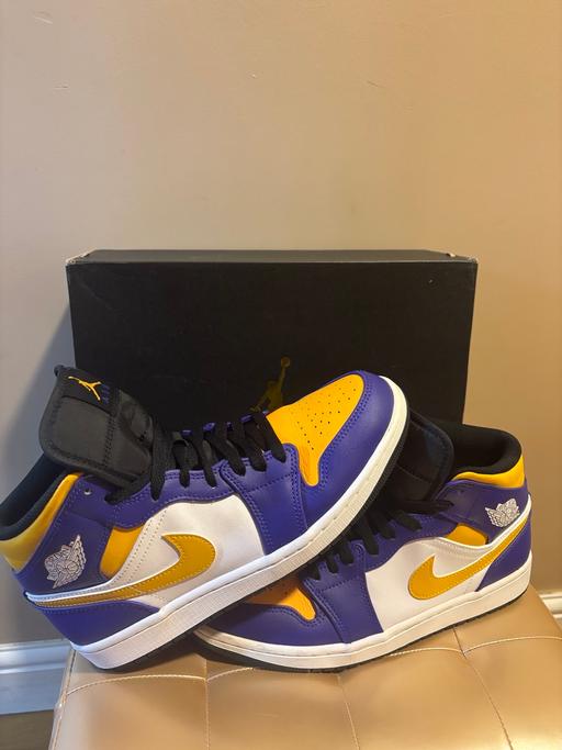 Buy & Sell North West London Baker Street - North West London - Photos for Nike Jordan 1 Mid trainers