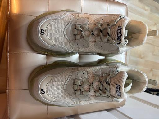 Buy & Sell North West London Lisson Grove - North West London - Photos for Balenciaga trainers