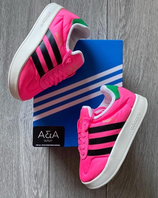 Buy & Sell Greater Manchester Manchester - Photos for Adidas Gazelle Home Lucid Pink GS UK5