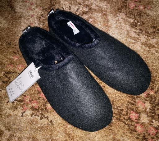 Buy & Sell East London Havering - Photos for Ladie's Slippers