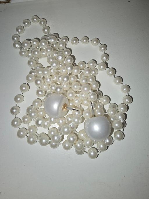 Buy & Sell West Midlands Sandwell - Photos for costume plastic pearl necklace & earrings