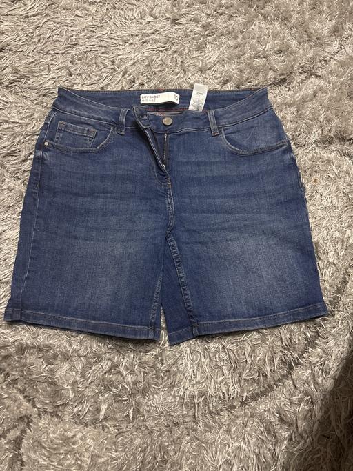 Buy & Sell South East London Southend - South East London - Photos for Navy blue shorts-mid rise