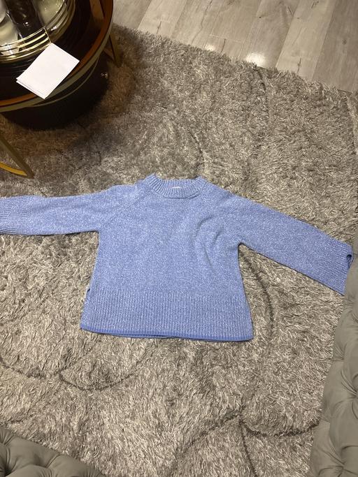 Buy & Sell South East London Southend - South East London - Photos for Blue and white jumper