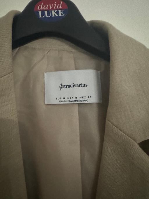 Buy & Sell South East London Croydon - Photos for Cream Stradivarius Blazer