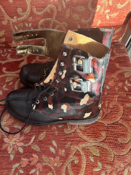 Buy & Sell South East London Kidbrooke - South East London - Photos for Ladies Paul smith leather and fur boots new