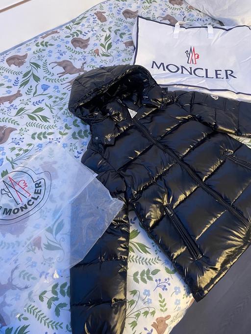 Buy & Sell North London Enfield - Photos for Moncler maya