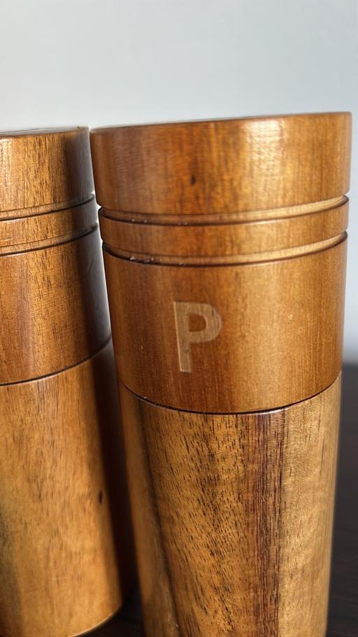 Buy & Sell West London Hillingdon - Photos for Sainsbury’s wooden salt and pepper grinder