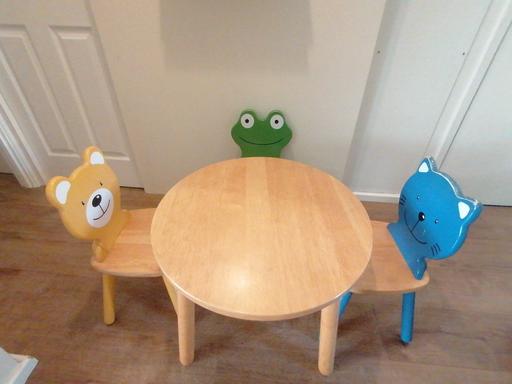 Buy & Sell South East London Kennington - South East London - Photos for Kids' table and 3 chairs set