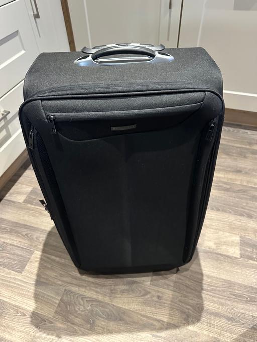 Buy & Sell Cumberland Moota - Cumberland - Photos for Suitcase-Large lightweight suitcase in black