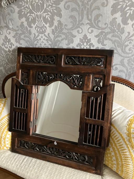 Buy & Sell Denbighshire - Wales Rhuddlan - Denbighshire - Photos for Antique looking mirror