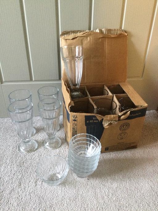 Buy & Sell Hertfordshire Dacorum - Photos for 11 sundae glasses + 6 small dishes