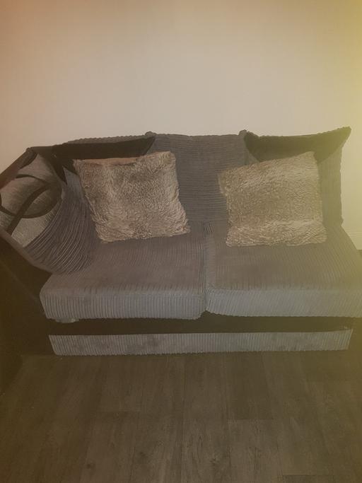 Buy & Sell Derbyshire Bolsover - Photos for 2 seater sofa