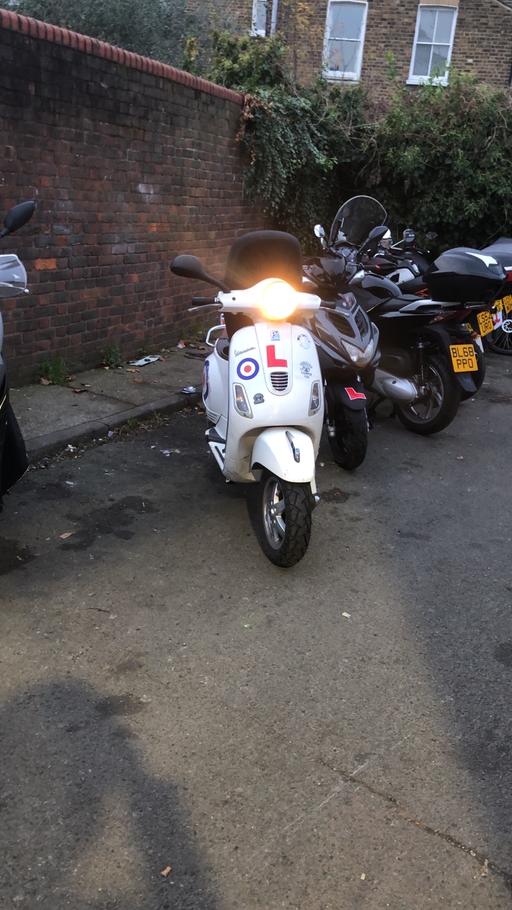 Vehicles North London Canonbury - North London - Photos for Vespa lx