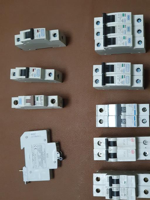 Vehicles Greater Manchester Bolton - Photos for Electric Breaker Switches