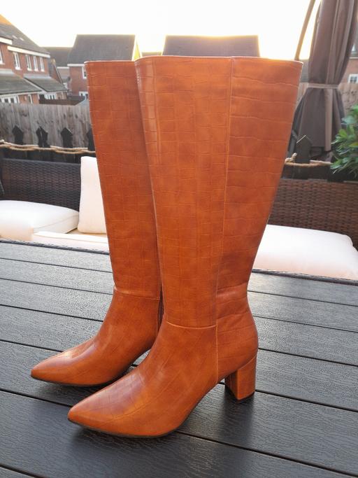 Buy & Sell Worcestershire Bromsgrove - Photos for REAL LEATHER WIDE CARF BOOTS