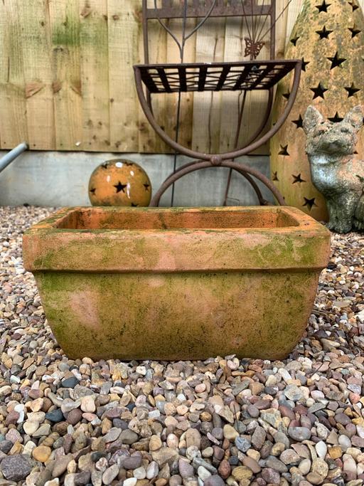 Buy & Sell Nottinghamshire Rushcliffe - Photos for Solid terracotta plant pot