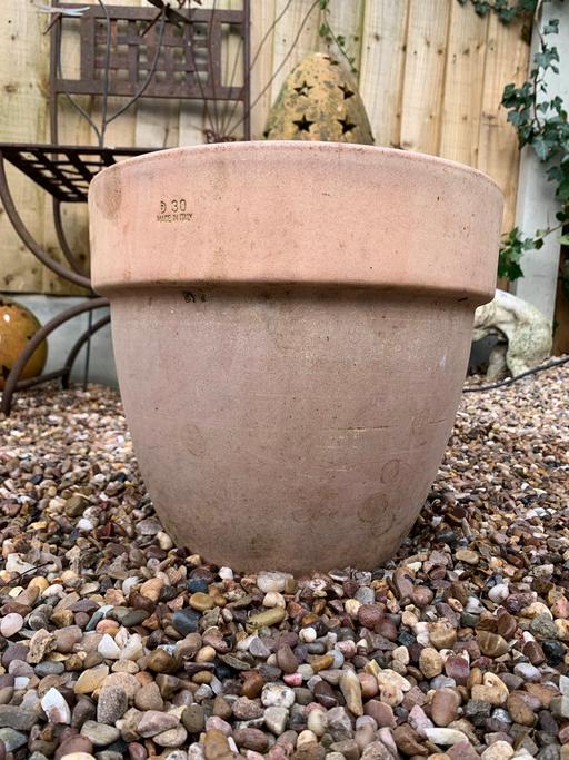 Buy & Sell Nottinghamshire Rushcliffe - Photos for Italian terracotta plant pot 12”