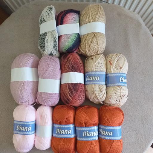 Classes Essex Basildon - Photos for 1500g lot of mixed yarns