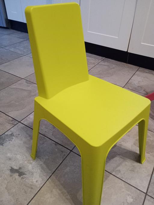 Buy & Sell West Midlands Dudley - Photos for Green plastic children's chair