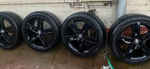 Vehicles West Midlands Wolverhampton - Photos for 17” alloys with tyres